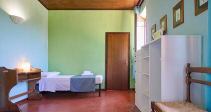 Chambre 'Santa Lorica - Camera 12' avec piscine partagée, jardin partagé et Wi-Fi