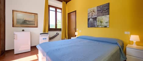 1 habitación, wifi y ropa de cama