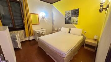 1 habitación, wifi y ropa de cama