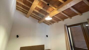 1 habitación, wifi y ropa de cama