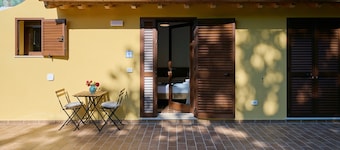 Room 'Santa Lorica - Camera 19' with Shared Pool, Wi-Fi and Air Conditioning