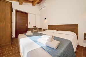 1 habitación, wifi y ropa de cama