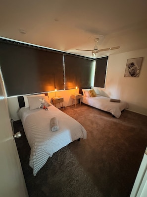 3 bedrooms, desk, iron/ironing board, free WiFi