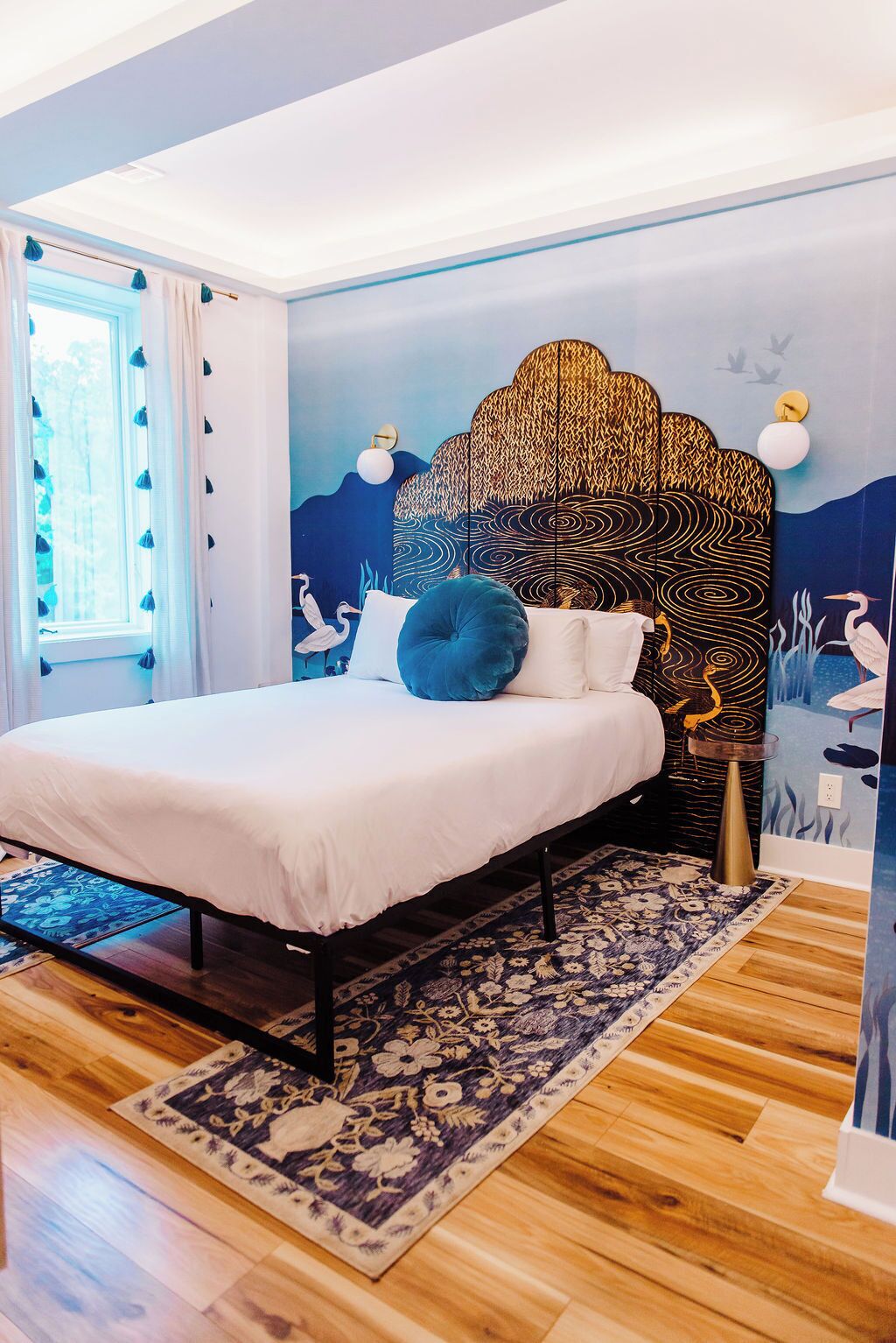 2 bedrooms, desk, iron/ironing board, travel crib