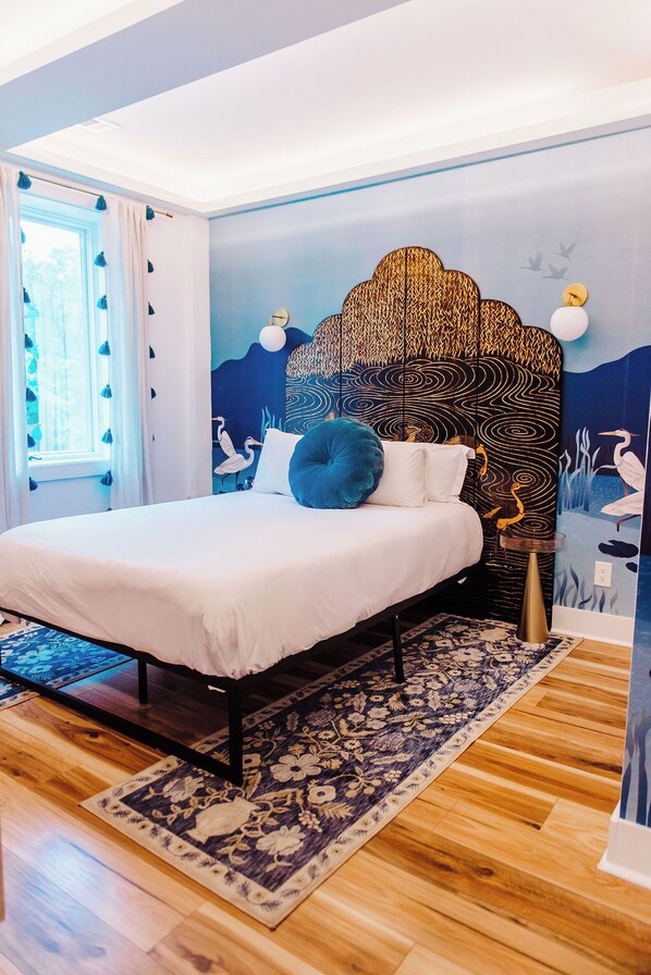 2 bedrooms, desk, iron/ironing board, travel crib