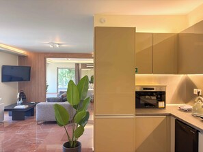 Paper towels - Luxurious & Spacious Flat in Glyfada Center (Glifada)