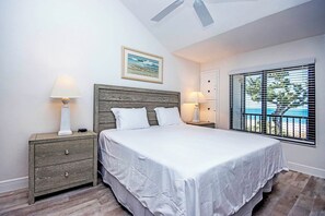 3 slaapkamers, een strijkplank/strijkijzer, gratis wifi, beddengoed