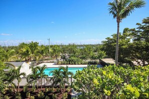 Een verwarmd zwembad