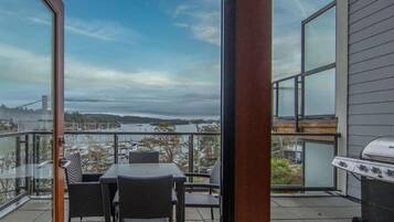 Deluxe Apartment, Harbour View Level 1 | 다리미/다리미판, 무료 WiFi