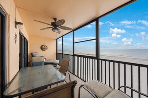 Outdoor dining - 302 Villa Madeira, Beach Front, Breathtaking Views (Madeira Beach)