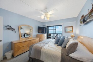 3 bedrooms, iron/ironing board, free WiFi, bed sheets - 302 Villa Madeira, Beach Front, Breathtaking Views (Madeira Beach)