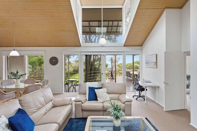 Private Access to Beach, Oceanview with Home Gym