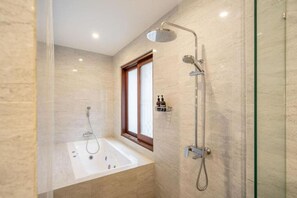 Shower, jetted bath - Luxe 5BR Villa Near Sanur Beach w/ Pool & Sea View (Denpasar Selatan)