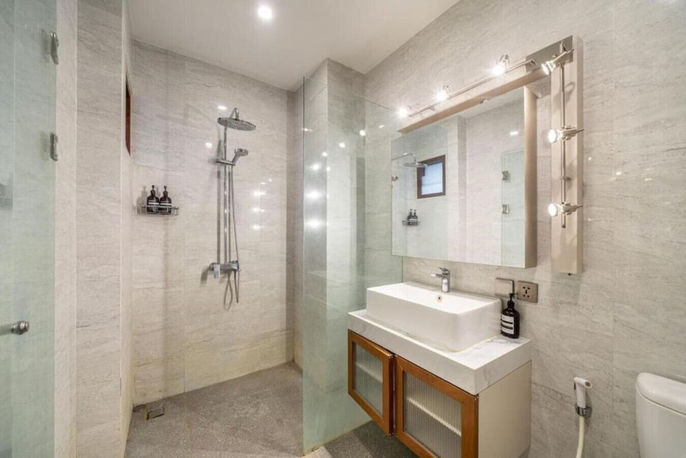 Douche, baignoire à jets