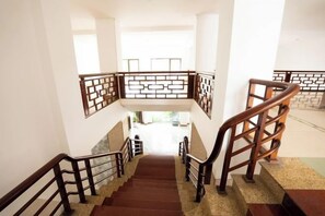 Unclassified image, 4 of 6, button - Kim Thanh Hotel, Vinh Phuc - Near Heron Lake Golf, DAM Vac (Dong Da)
