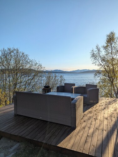 Senja - charming cottage by the sea. Fantastic view