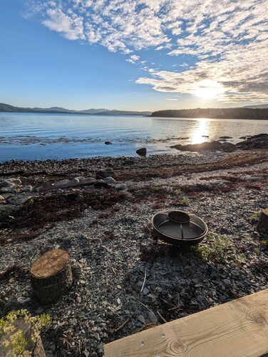 Senja - charming cottage by the sea. Fantastic view