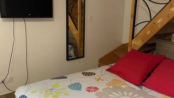 1 bedroom, iron/ironing board, free WiFi, bed sheets