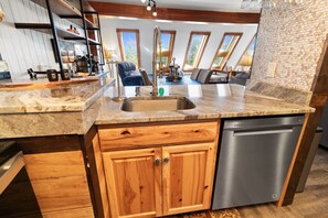 Fridge, microwave, oven, stovetop - Leatherbark 203B 2BR/2BA Renovated Spacious Fireplace Close to Village (Snowshoe)