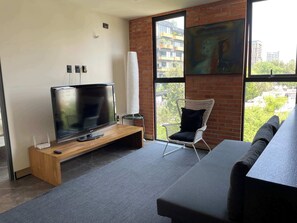 Télévision, espaces bureaux