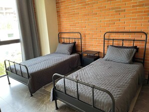 2 chambres, bureau, fer et planche à repasser, Wi-Fi