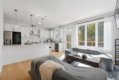 Quiet and Convenient Retreat