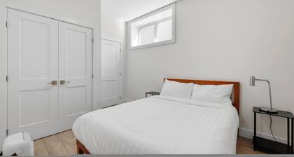 Quiet and Convenient Retreat