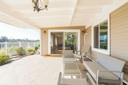 Serenity in San Diego with Amazing Canyon Views!
