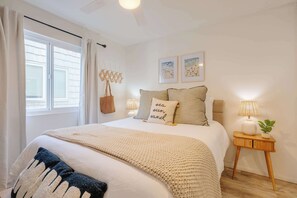 2 soverom, strykejern/-brett, reiseseng for barn og wi-fi