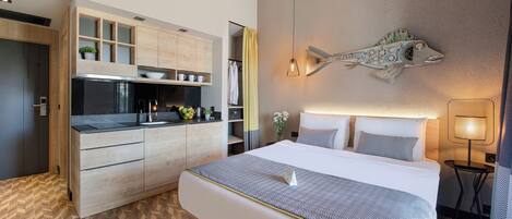 Medium Terrace | In-room safe, blackout drapes, free cribs/infant beds, free WiFi