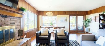 Beautiful Sun-Filled Home w/Amazing Views &Balcony