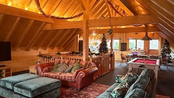 TV, fireplace, DVD player, stereo