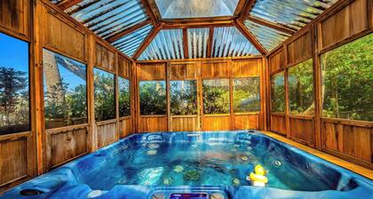 Hot Tub-Pool Table-Close to Beach and Lighthouse