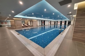Indoor pool - Nanahousing-Nice Apartment near Korea Town & Chinese Area (Hanoi)