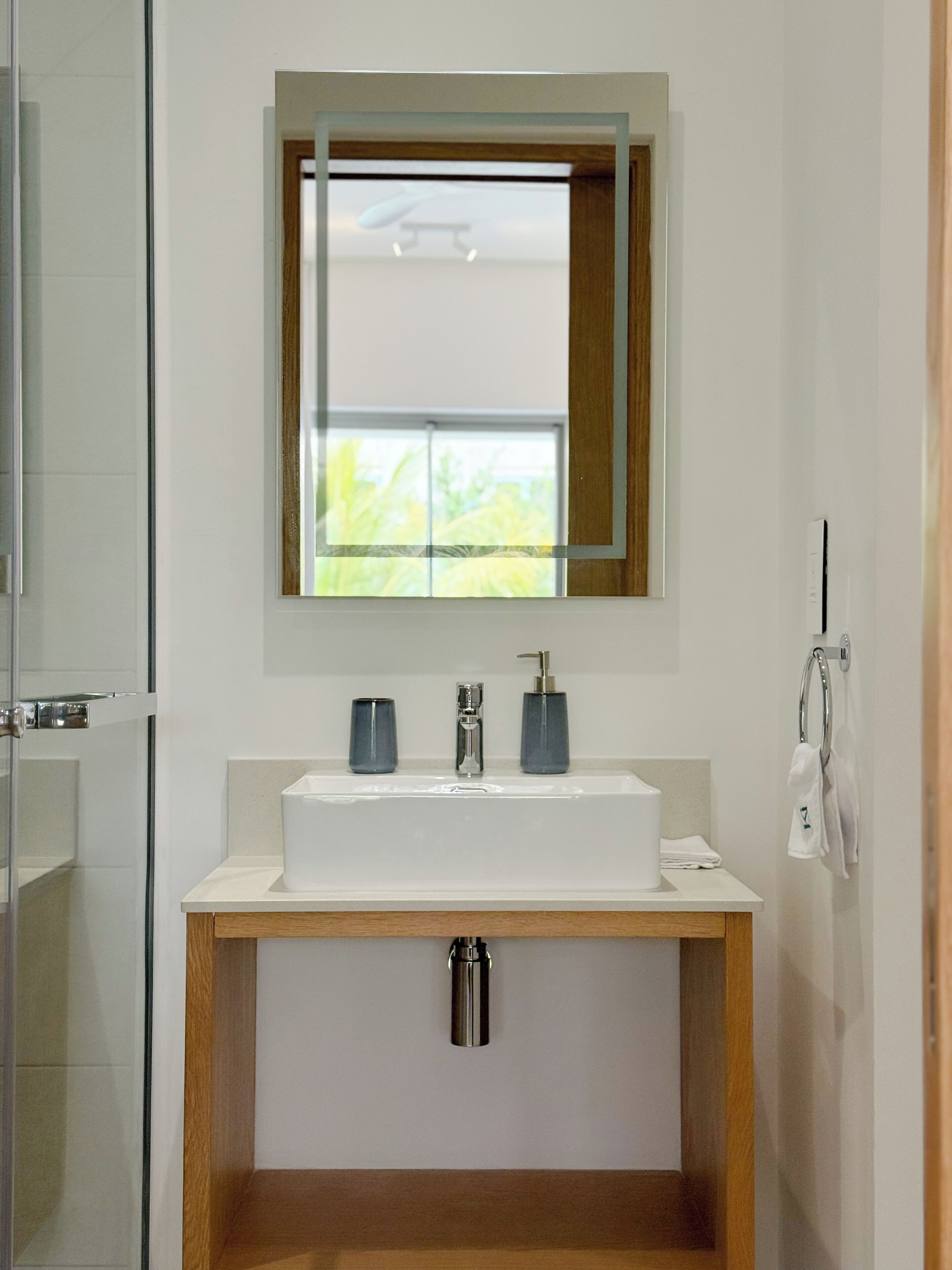 Deluxe-huoneisto, 3 makuuhuonetta | Yksilöllisesti sisustettu, ilmainen Wi-Fi, vuodevaatteet