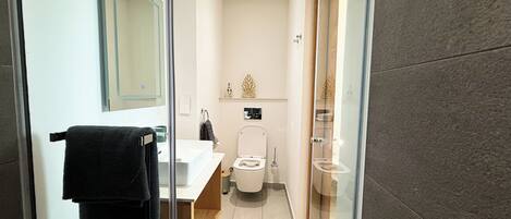 Standard Apartment, 2 Bedrooms | Individually decorated, free WiFi, bed sheets