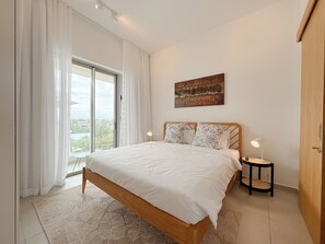 Standard-íbúð | Ókeypis þráðlaus nettenging, rúmföt