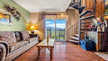 Apartment | 3 bedrooms, Internet