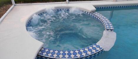 House, 6 Bedrooms | Pool