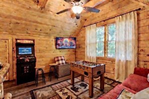 Stuga - 2 sovrum | Vardagsrum