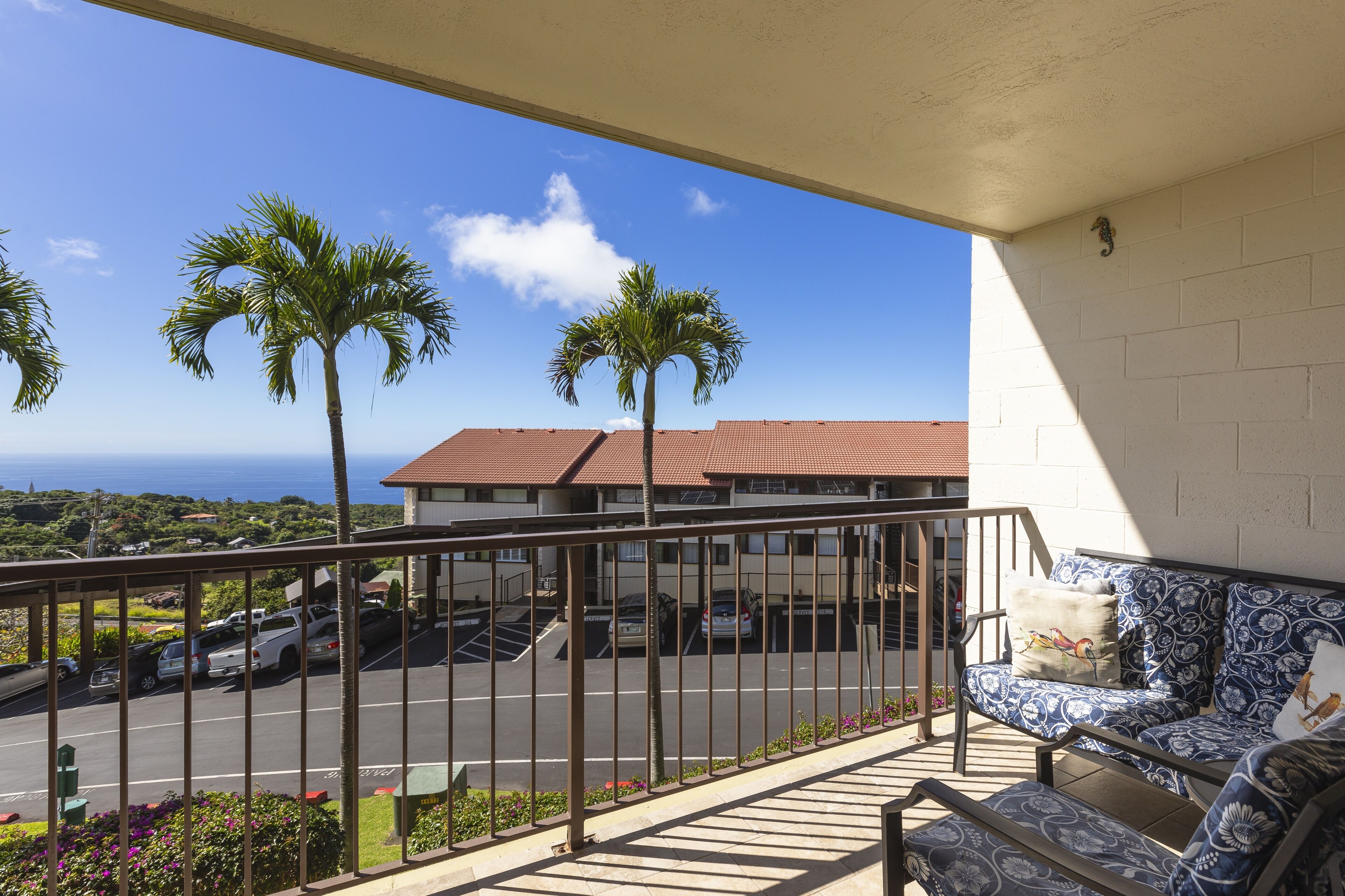 Condo, 2 Bedrooms | Property grounds