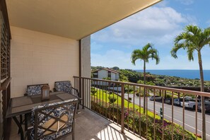 Condo, 2 Bedrooms | Outdoor dining - Kona Coffee Villas E246 2 Bedroom Condo (Holualoa)