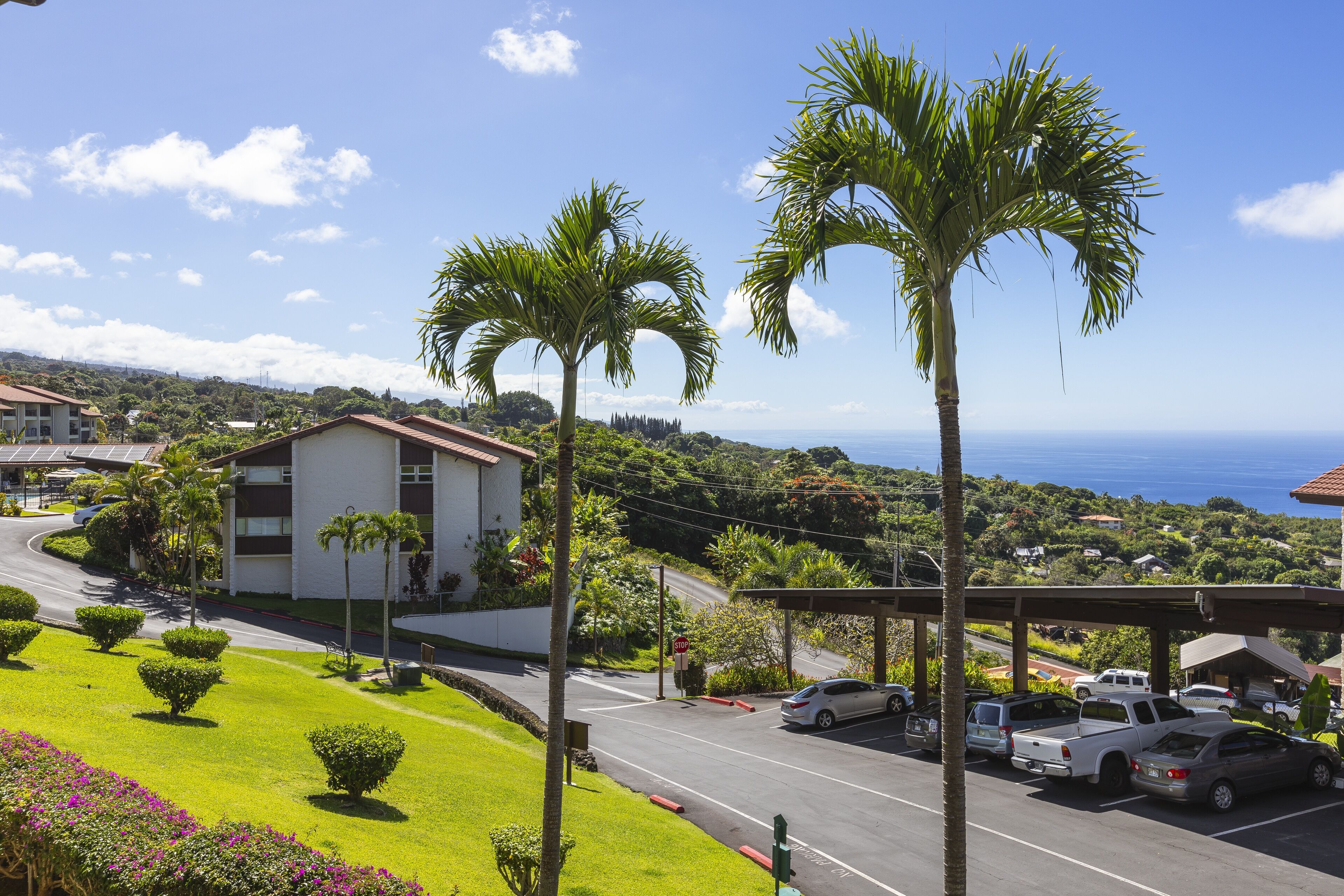 Condo, 2 Bedrooms | Property grounds