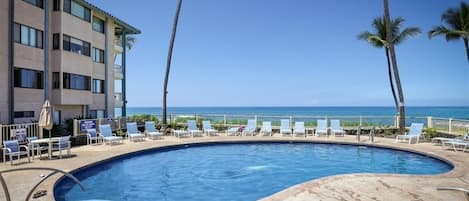 Appartement, 1 slaapkamer | Zwembad | Een verwarmd zwembad