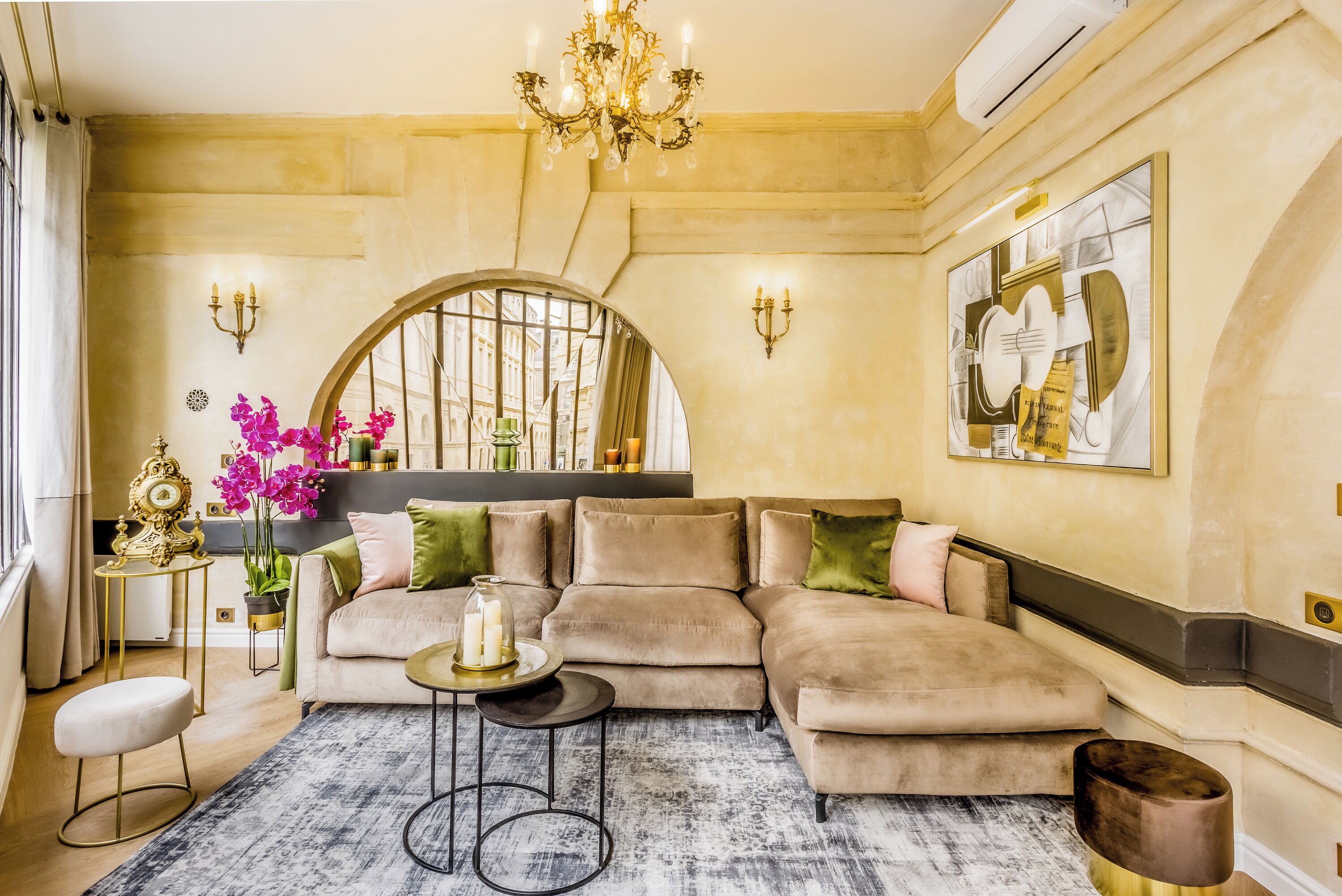 Căn hộ, quang cảnh thành phố | Khu phòng khách | Smart TV 43-inch có truyền hình cáp, Netflix, dịch vụ stream 