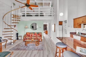 Condo, 2 Bedrooms | Living area