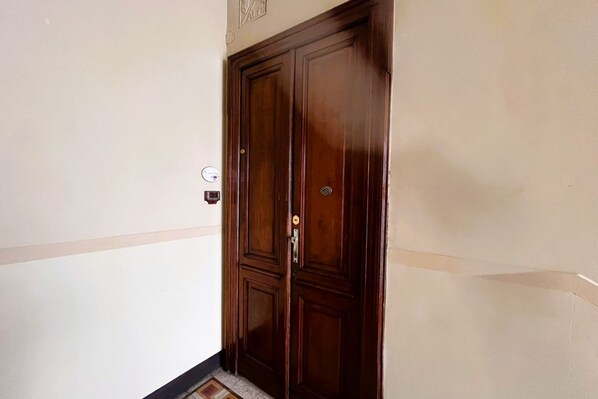 Unclassified image, 1 of 18, button