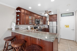 Condo, 2 Bedrooms | Private kitchen | Fridge, oven, coffee/tea maker, toaster