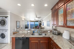 Condo, 2 Bedrooms | Private kitchen