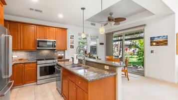 Condo, 2 Bedrooms | Private kitchen | Fridge, oven, coffee/tea maker, toaster